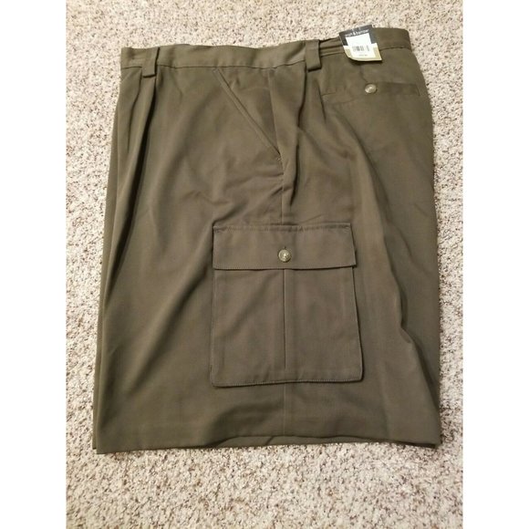Men's Croft & Barrow Size 44, Avocado Olive Green, 9"Inseam, Cargo Shorts~NWT - Picture 1 of 11